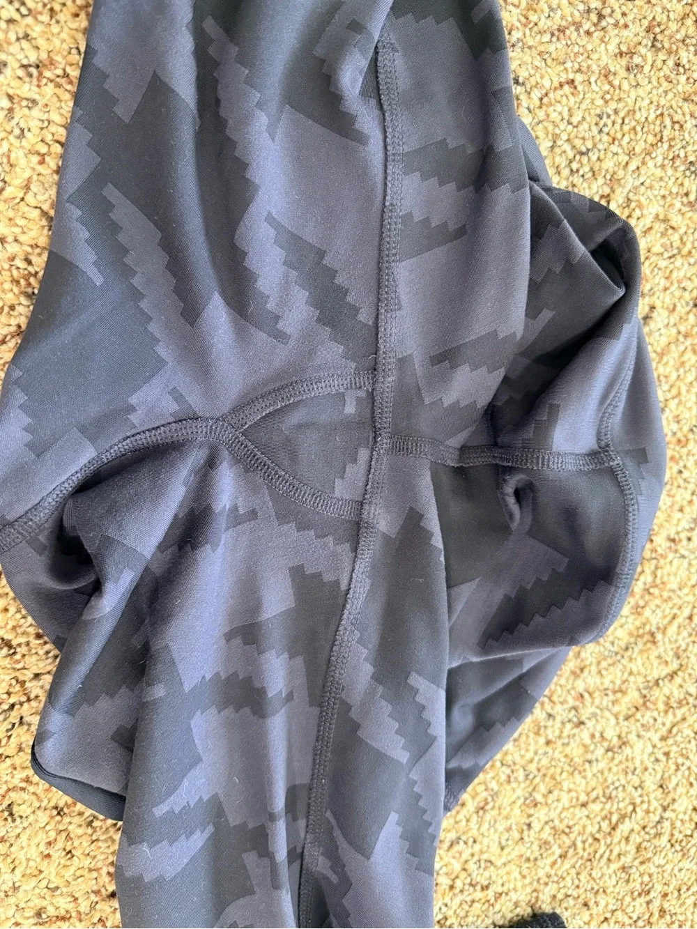 ALO Yoga Leggings Navy Blue Geometric Patterned Size M